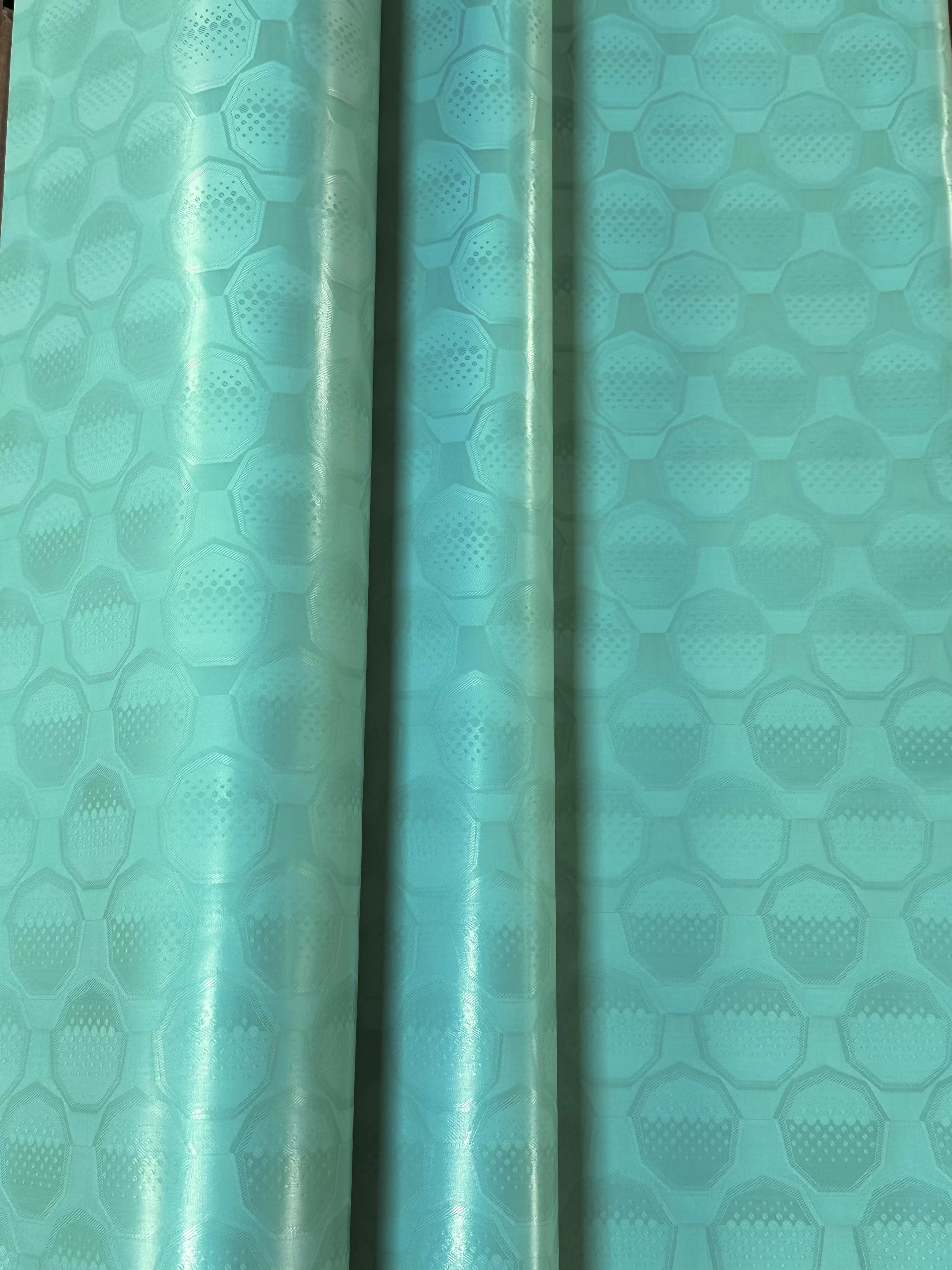 101 Brocade de Luxe