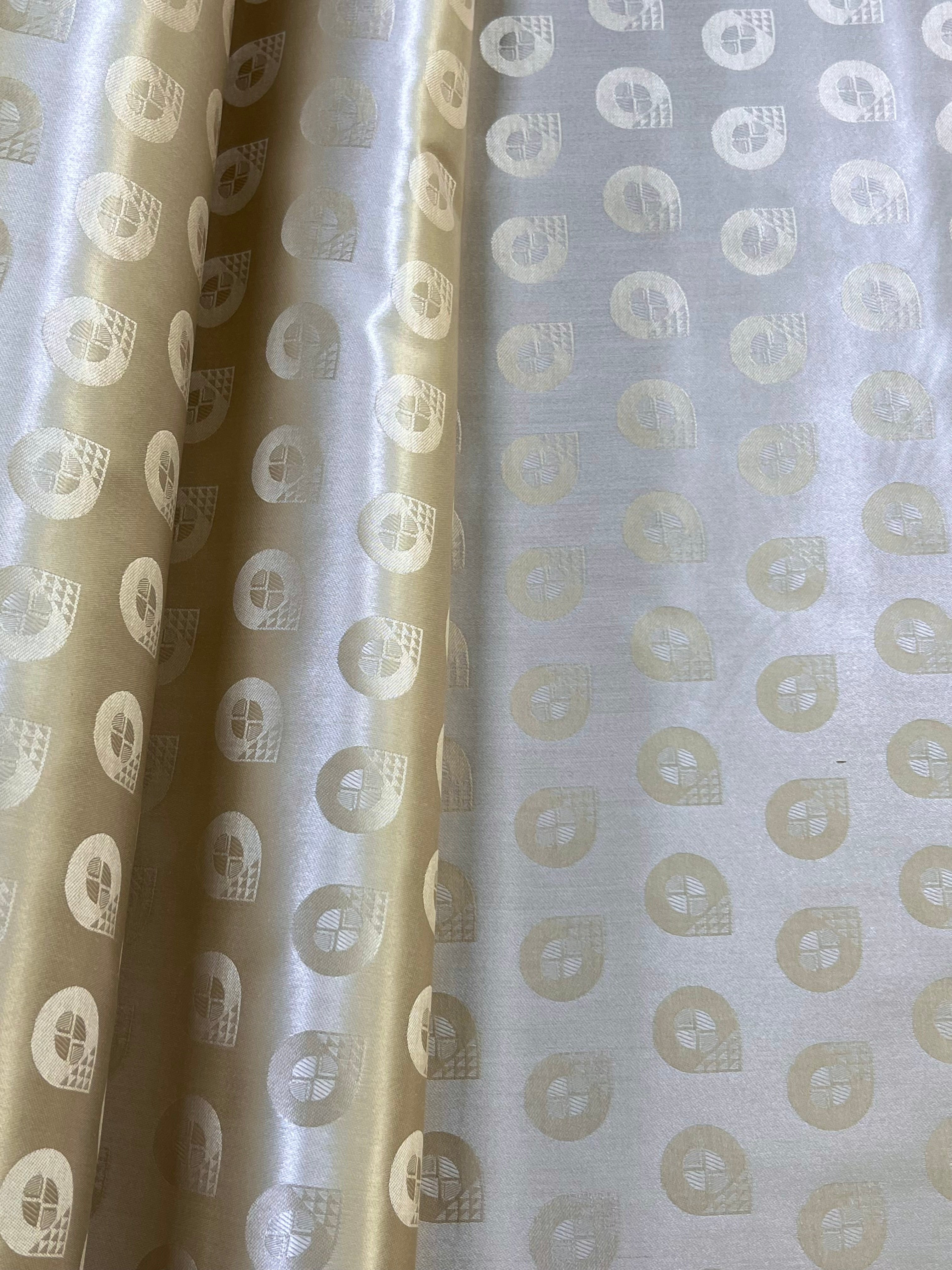 Univers Plus Bazin Riche