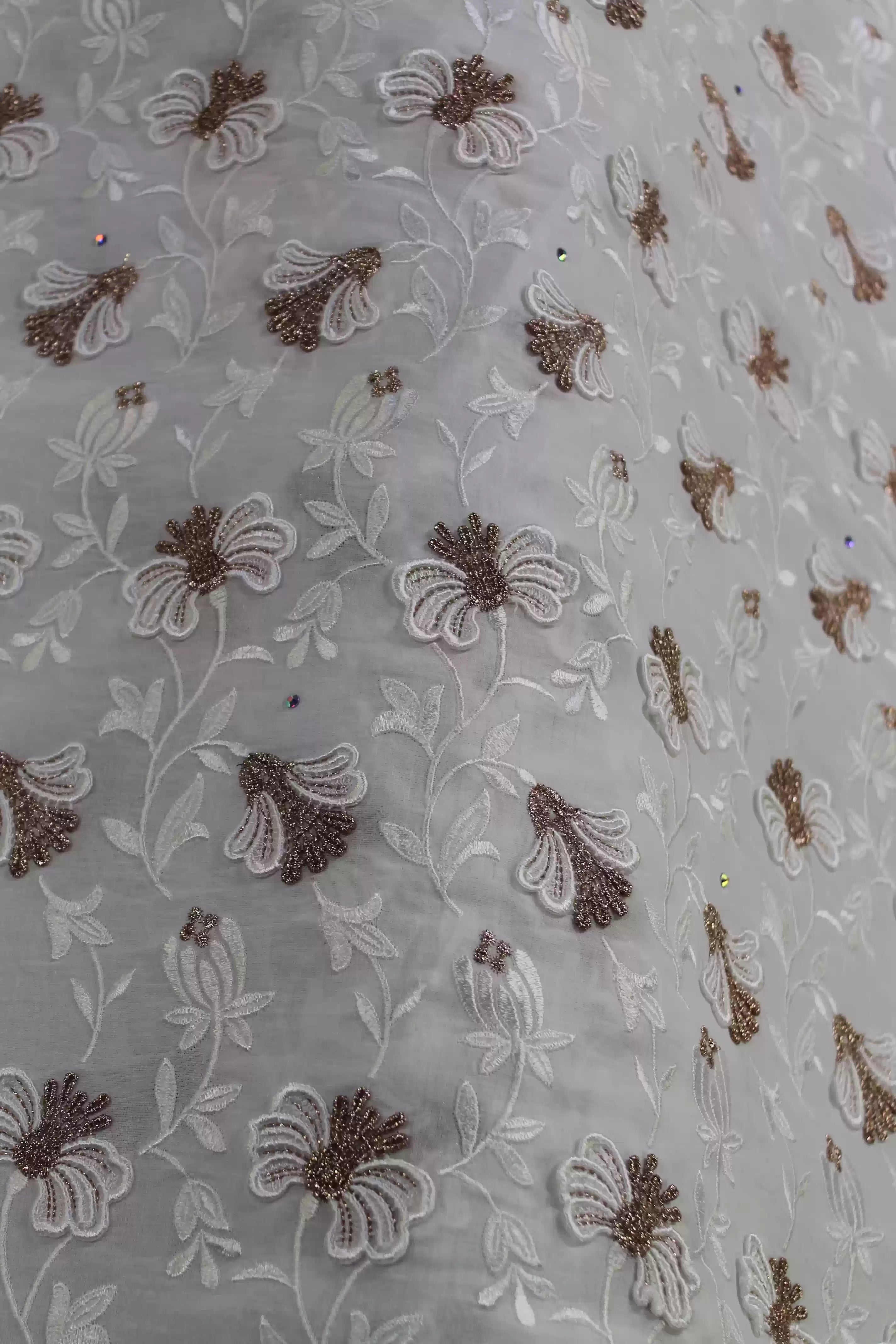 Zwitserse voile kant