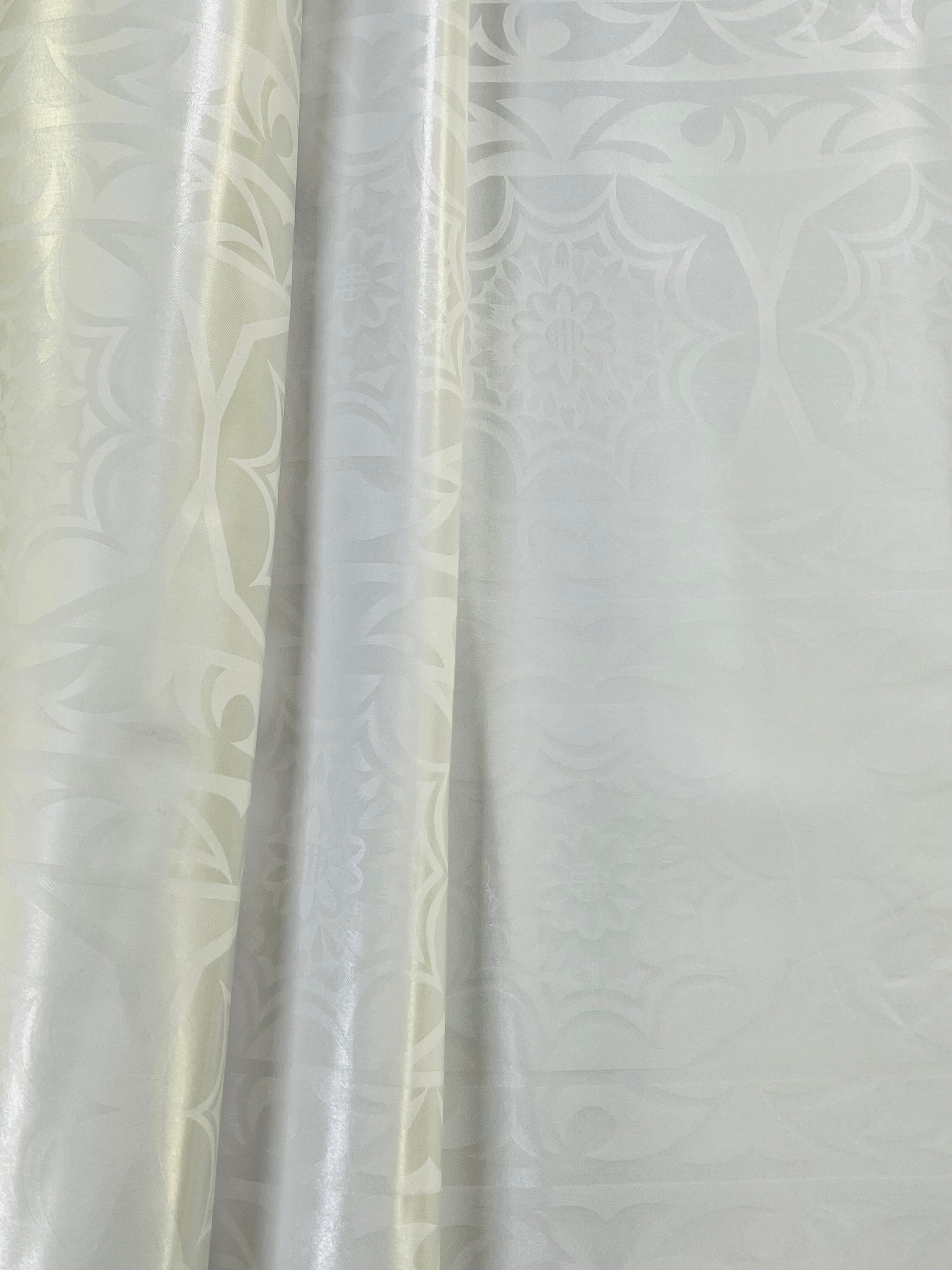 Univers Plus Bazin Riche