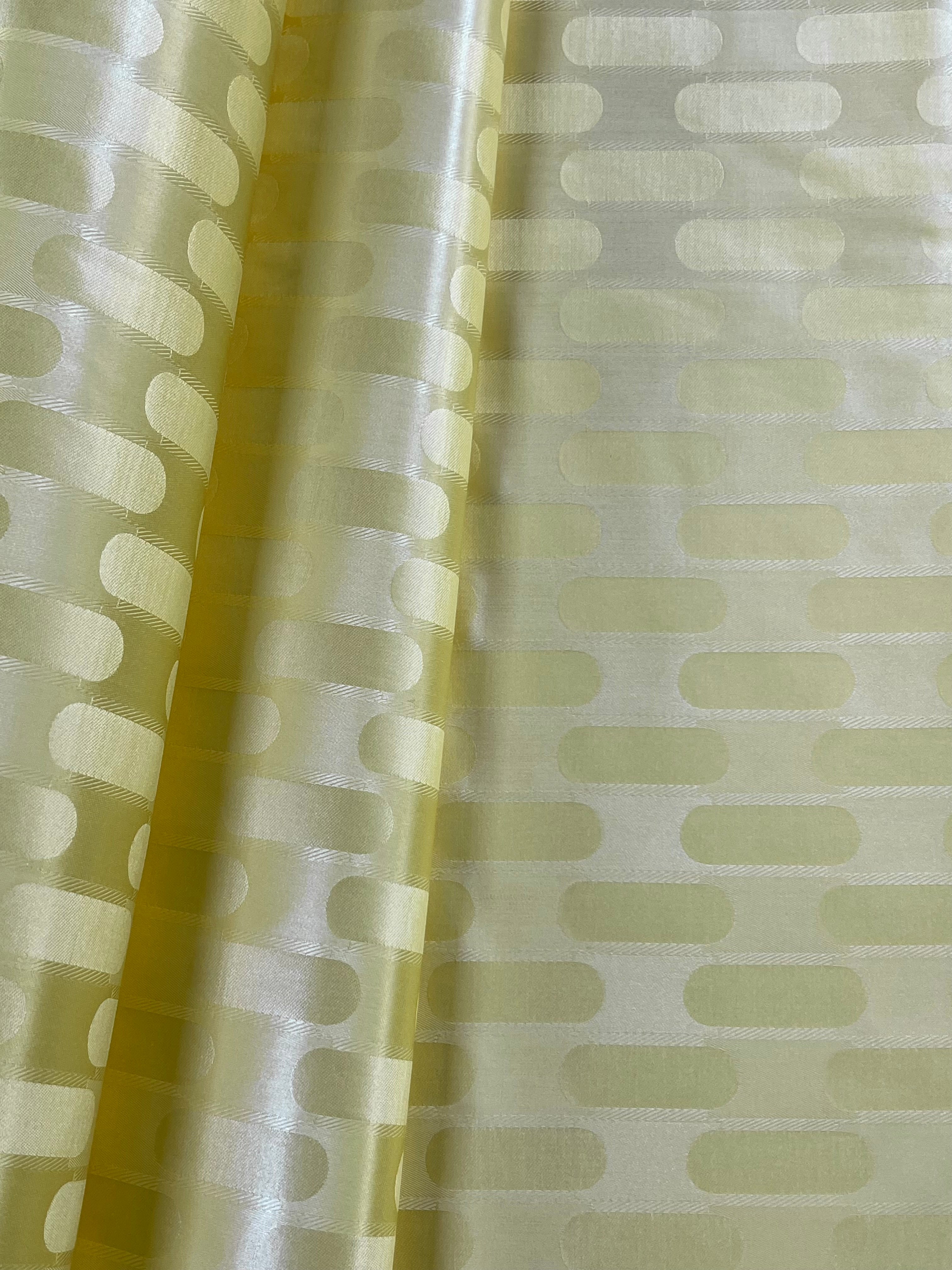 Univers Plus Bazin Riche