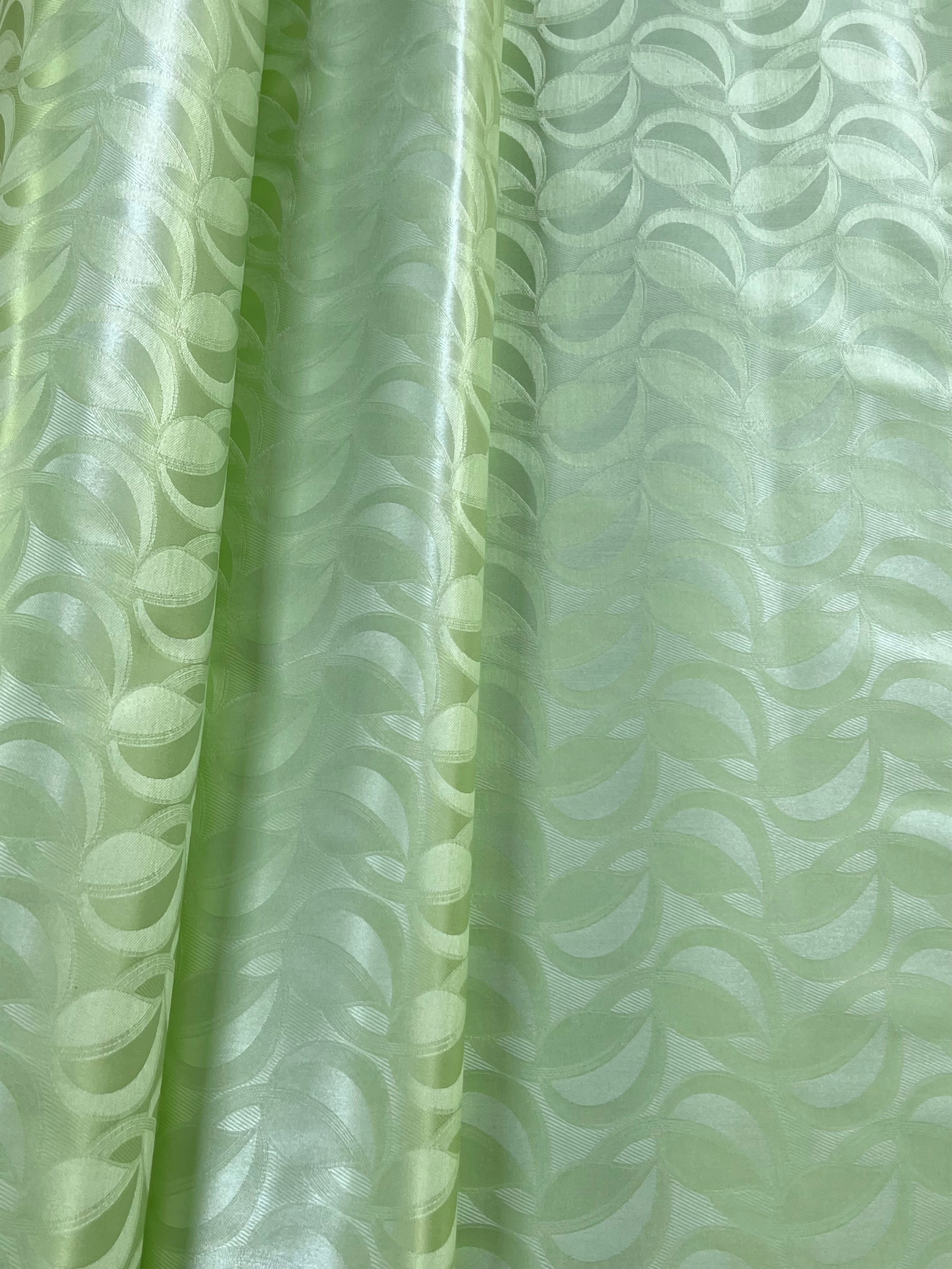 Univers Plus Bazin Riche