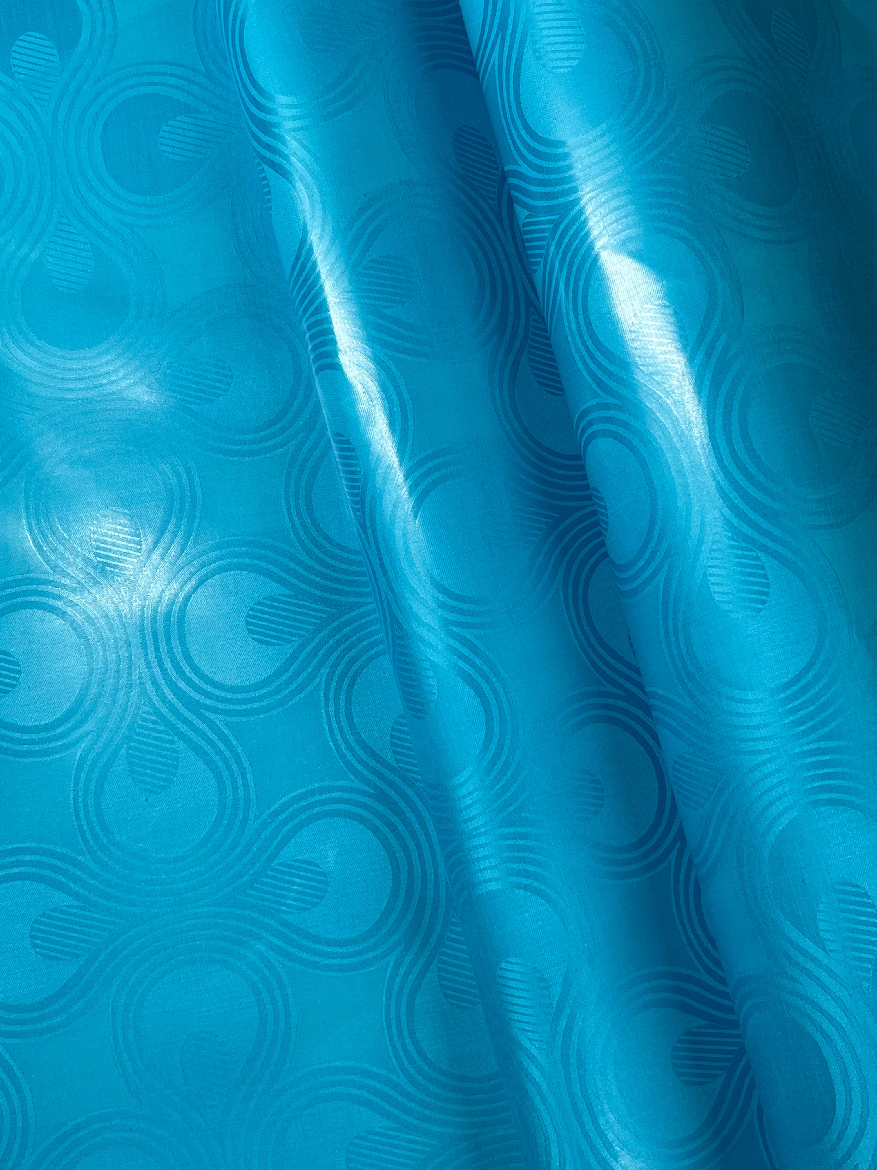 Univers Plus Bazin Riche