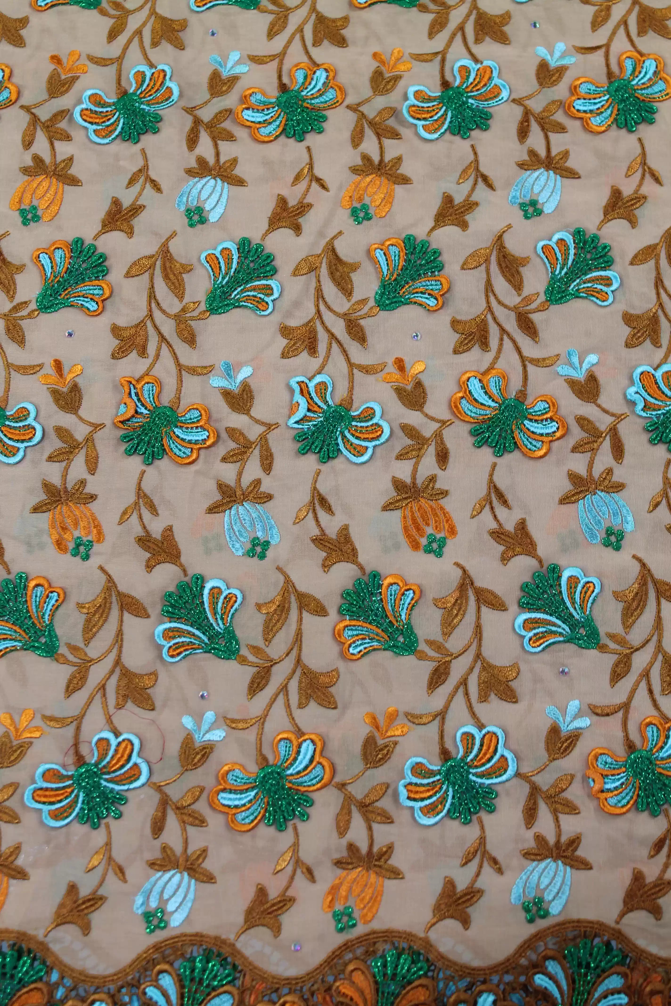 Zwitserse voile kant